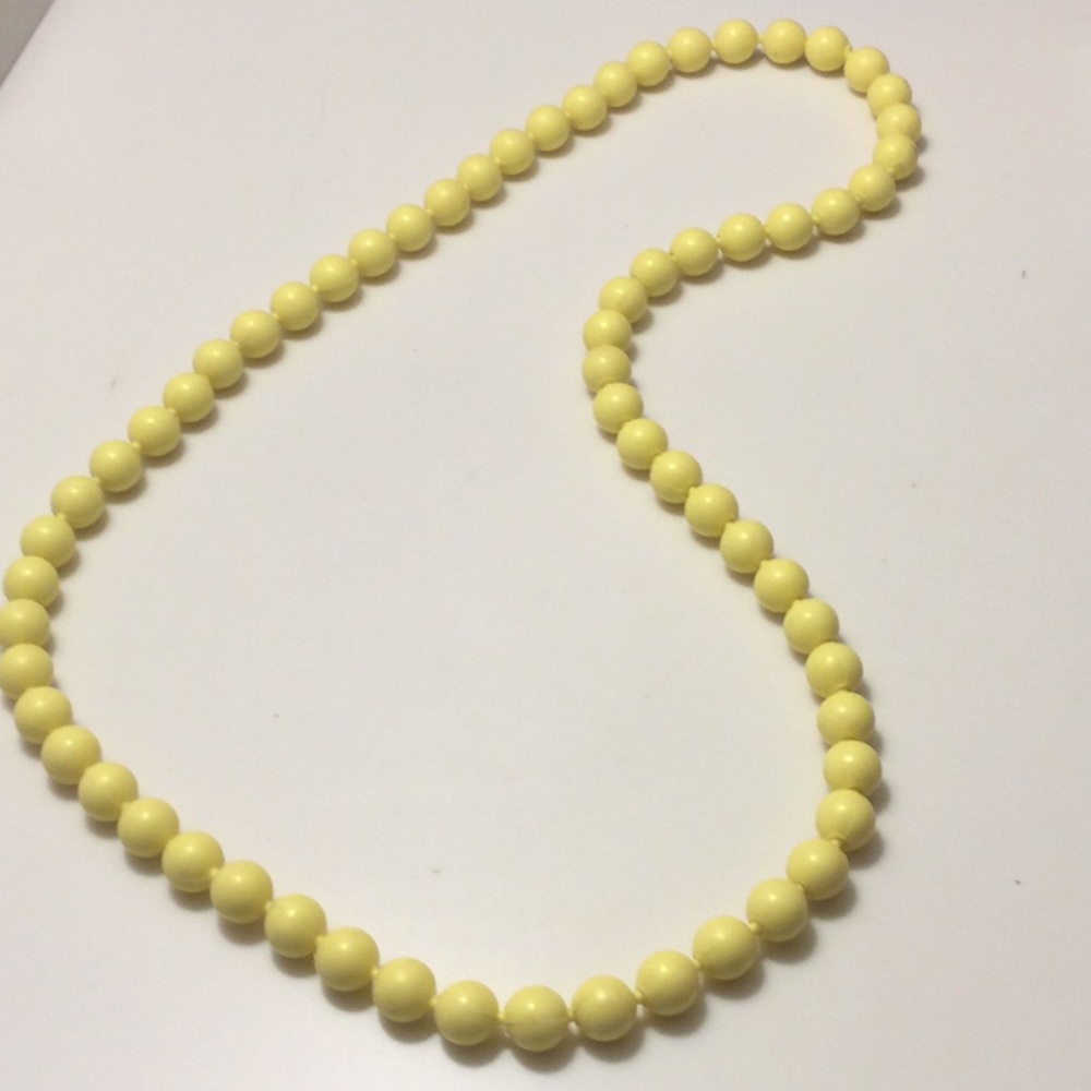 Vintage Plastic Yellow Bead Necklace